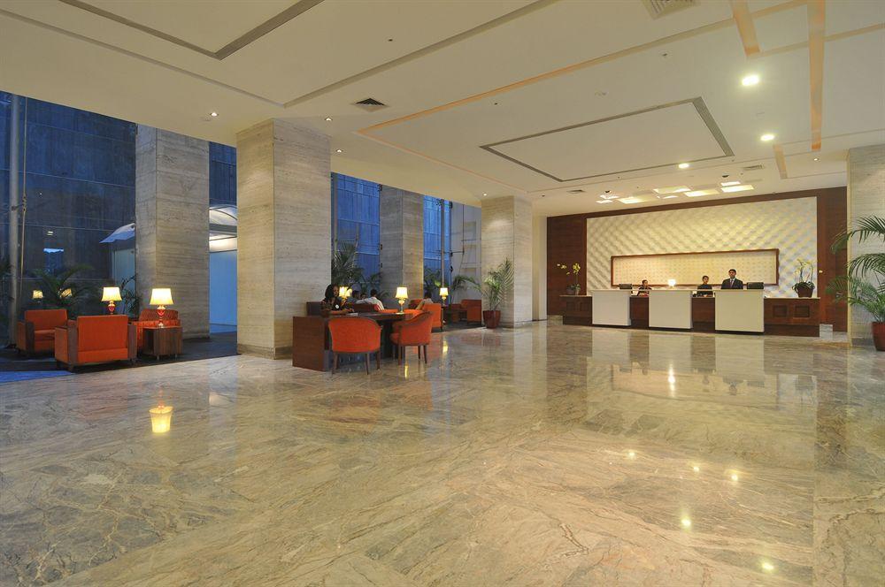 Vits Hotel Пуна Экстерьер фото